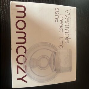 Momcozy breast pump new